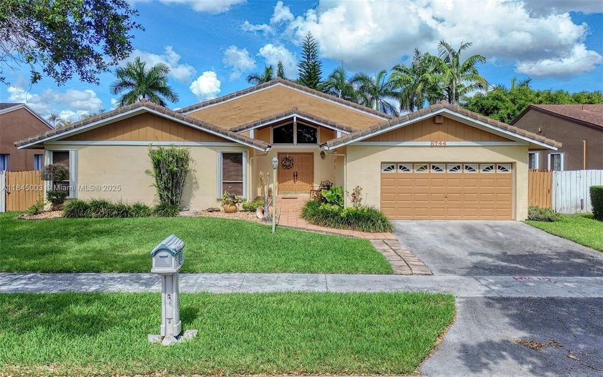 Welcome to this beautifully maintained 4 bed, 2 bath single-family home nestled in a quiet and desirable neighborhood. This spacious residence features a bright and open layout, perfect for both relaxing and entertaining. The kitchen is equipped with sleek stainless steel appliances, including a gas stove—ideal for the home chef!
Enjoy the convenience of a double car garage,with a large driveway. The home also boasts high ceilings, and ample natural light.Located just minutes from the prestigious Miccosukee Golf & Country Club, this property offers easy access to shopping, dining, top-rated schools, and major highways.

Don’t miss this opportunity to own a move-in ready home in a prime location!