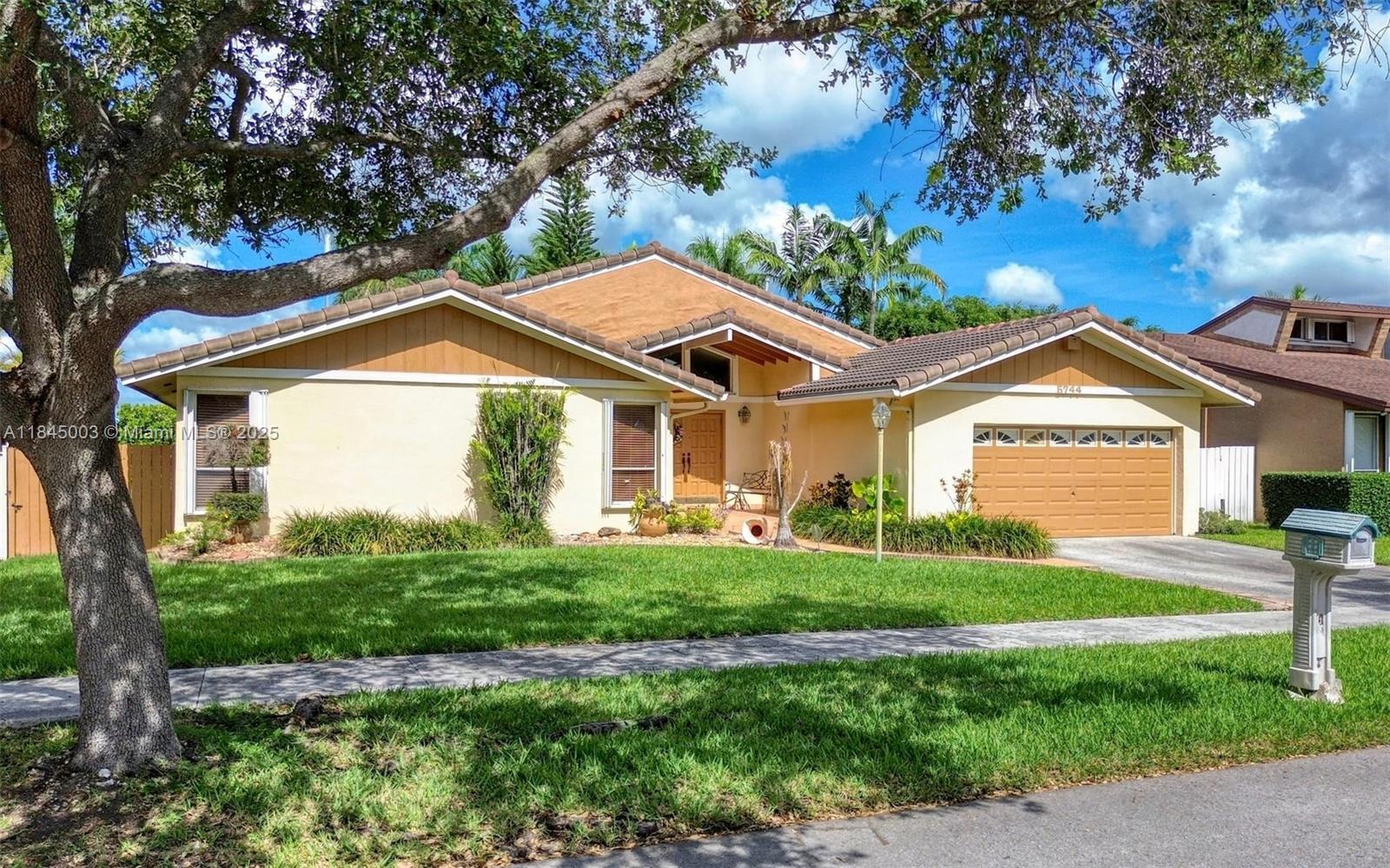 RUSTIC LAKES SEC 4 - Residential