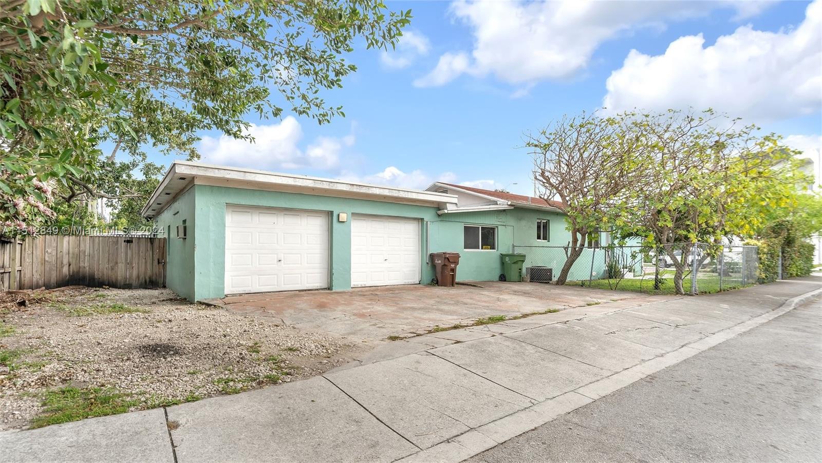 HIALEAH PARK - Residential Lease
