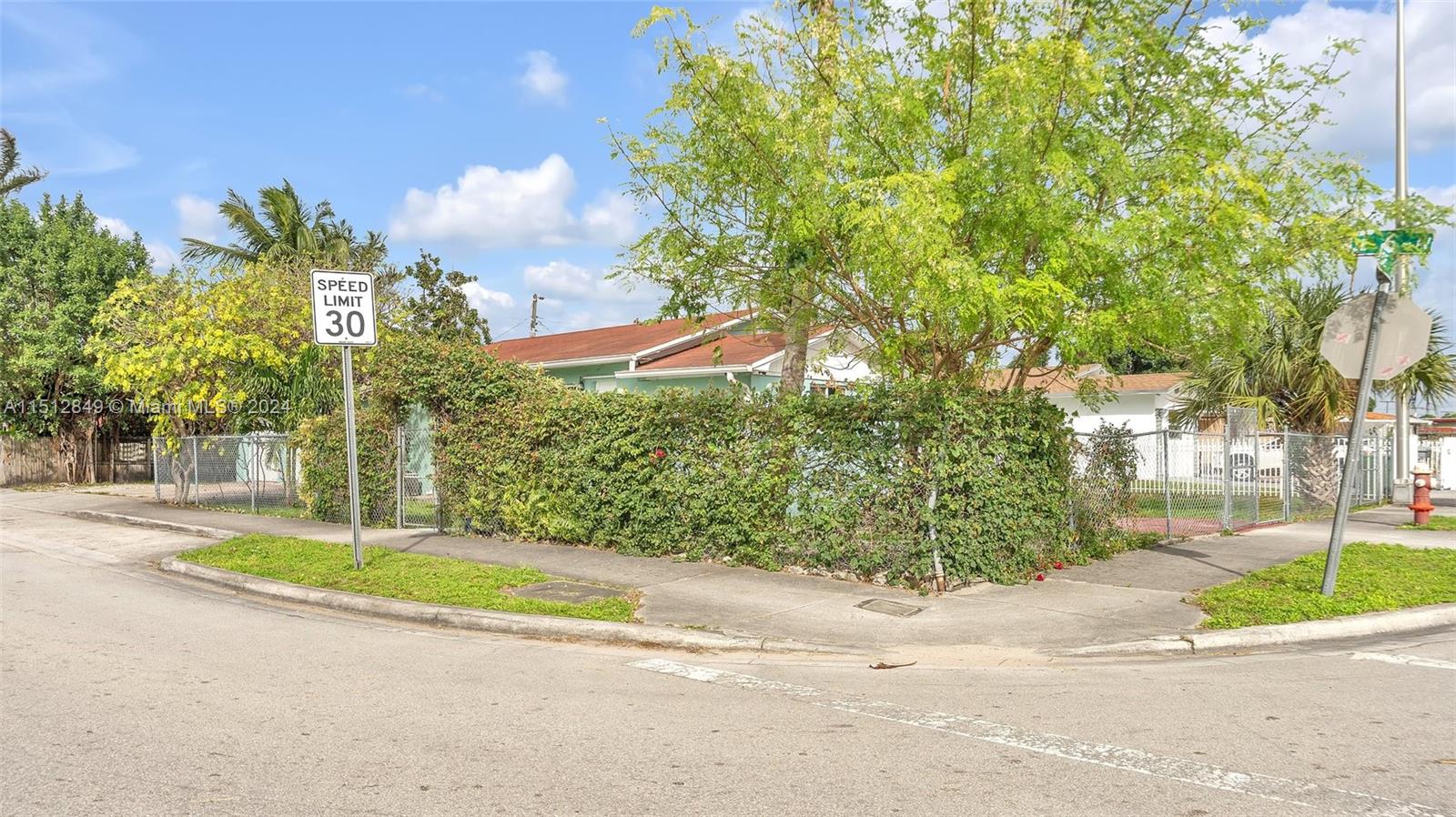 HIALEAH PARK - Residential Lease