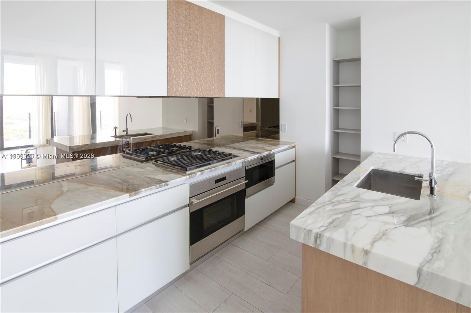 CLUB RESIDENCES AT PARK G - Residential