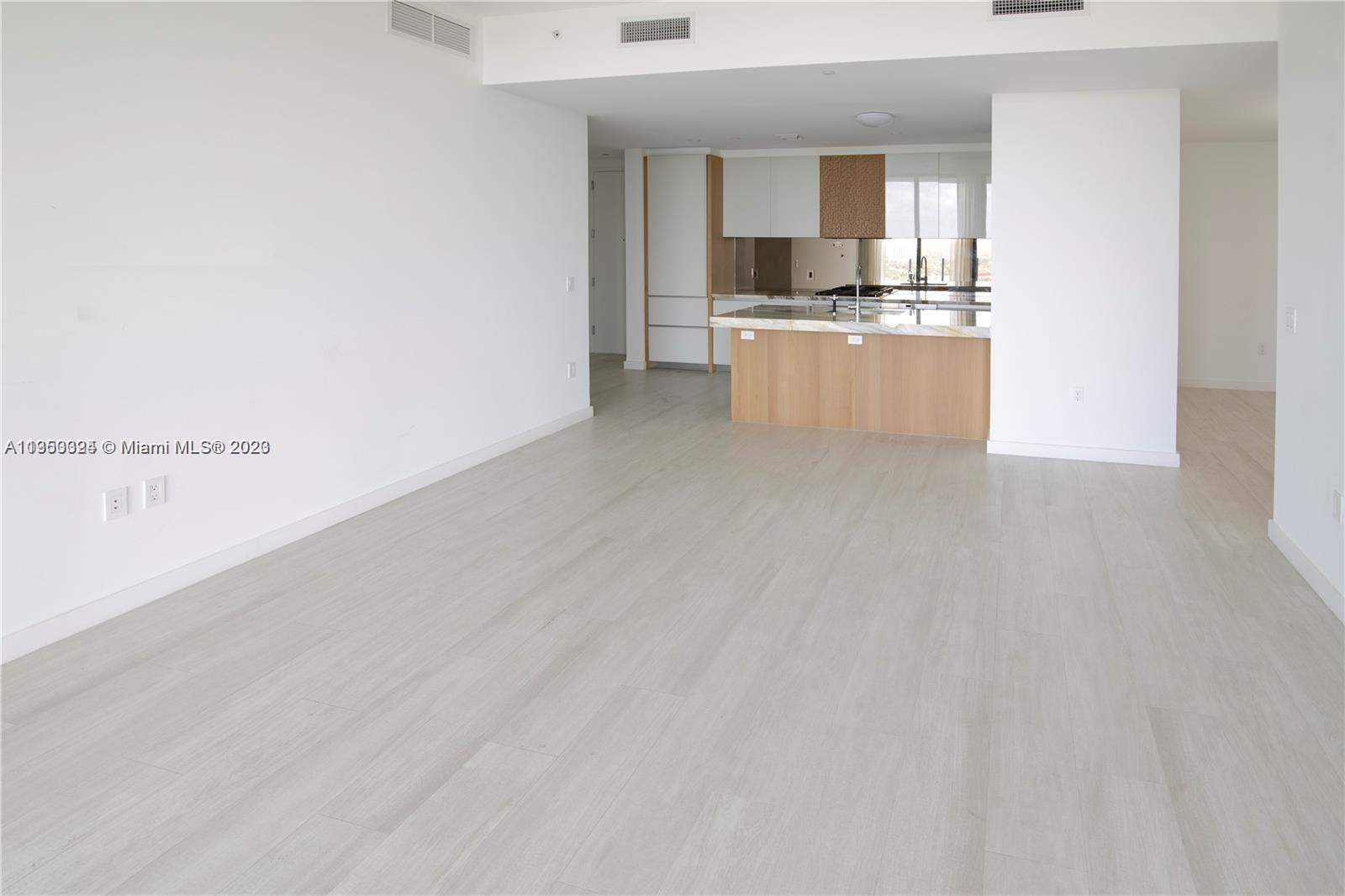 CLUB RESIDENCES AT PARK G - Residential