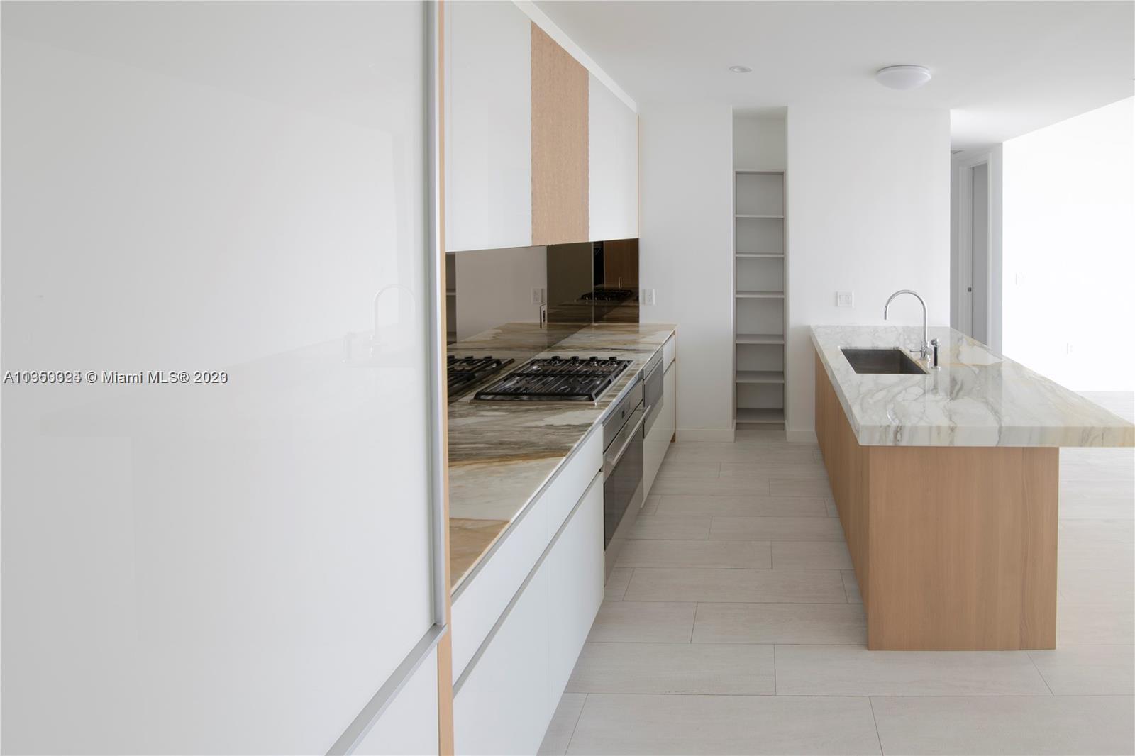 CLUB RESIDENCES AT PARK G - Residential