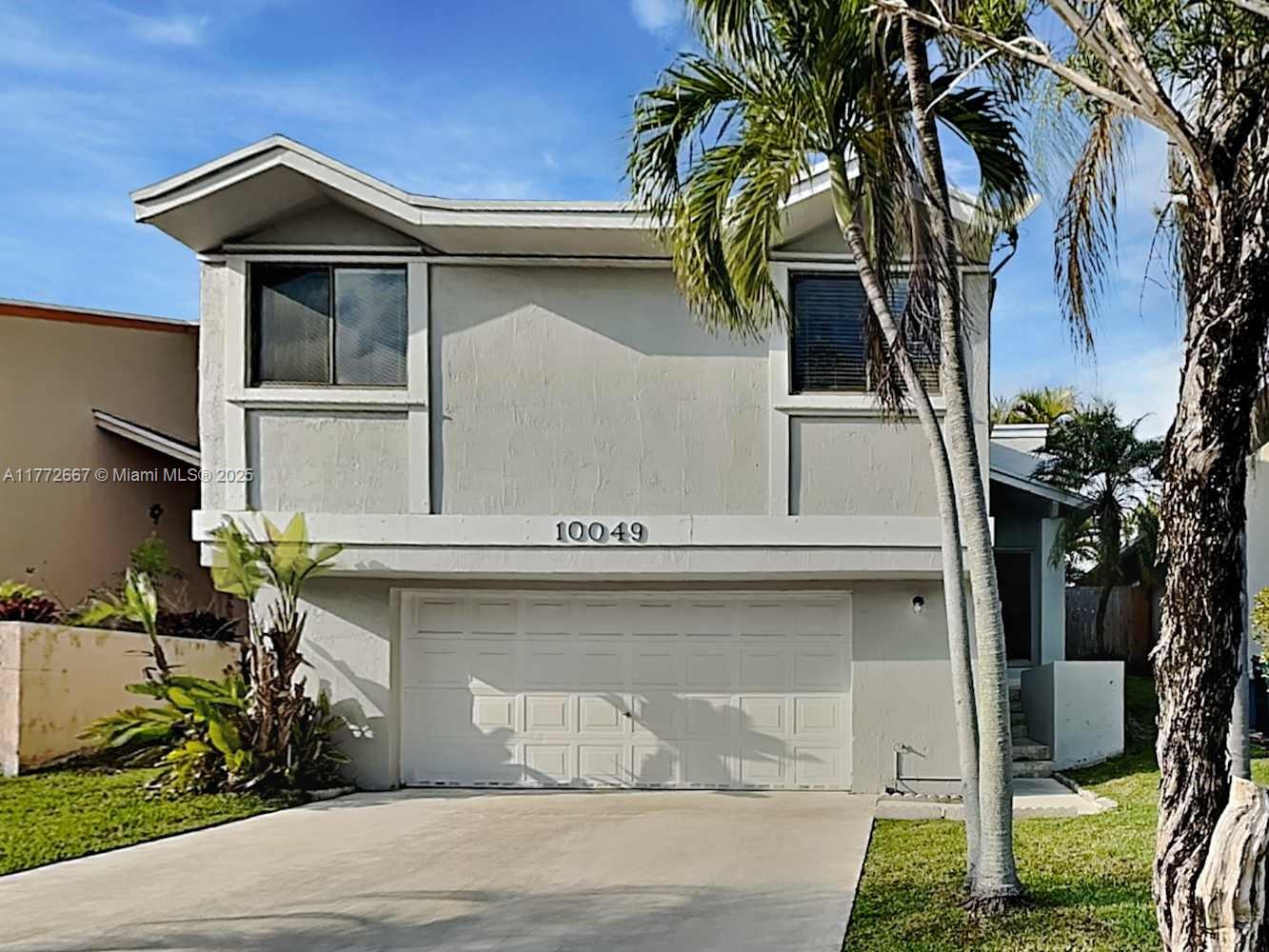 10049 Sw 221st St, Cutler Bay, Miami-Dade County, Florida - 3 Bedrooms  
2 Bathrooms - 