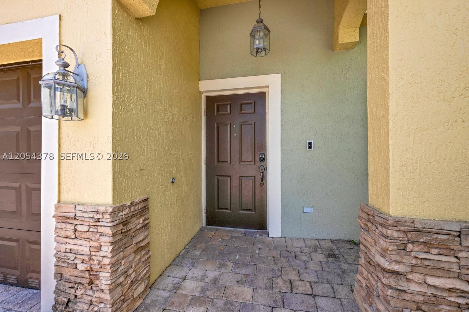 3326 NE 11th Dr