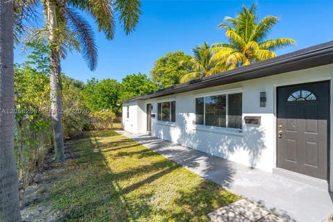 Photo of Hallandale Beach, FL 33009 (MLS # A12068286)