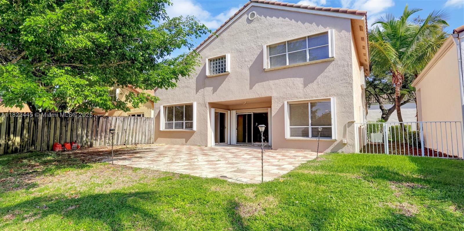 BRIDGEWATER AT PLANTATION - Residential