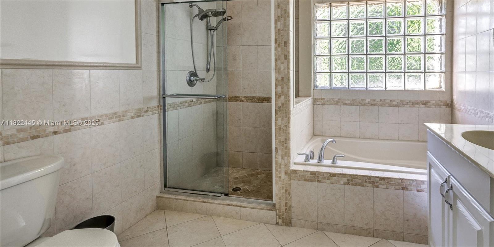 BRIDGEWATER AT PLANTATION - Residential