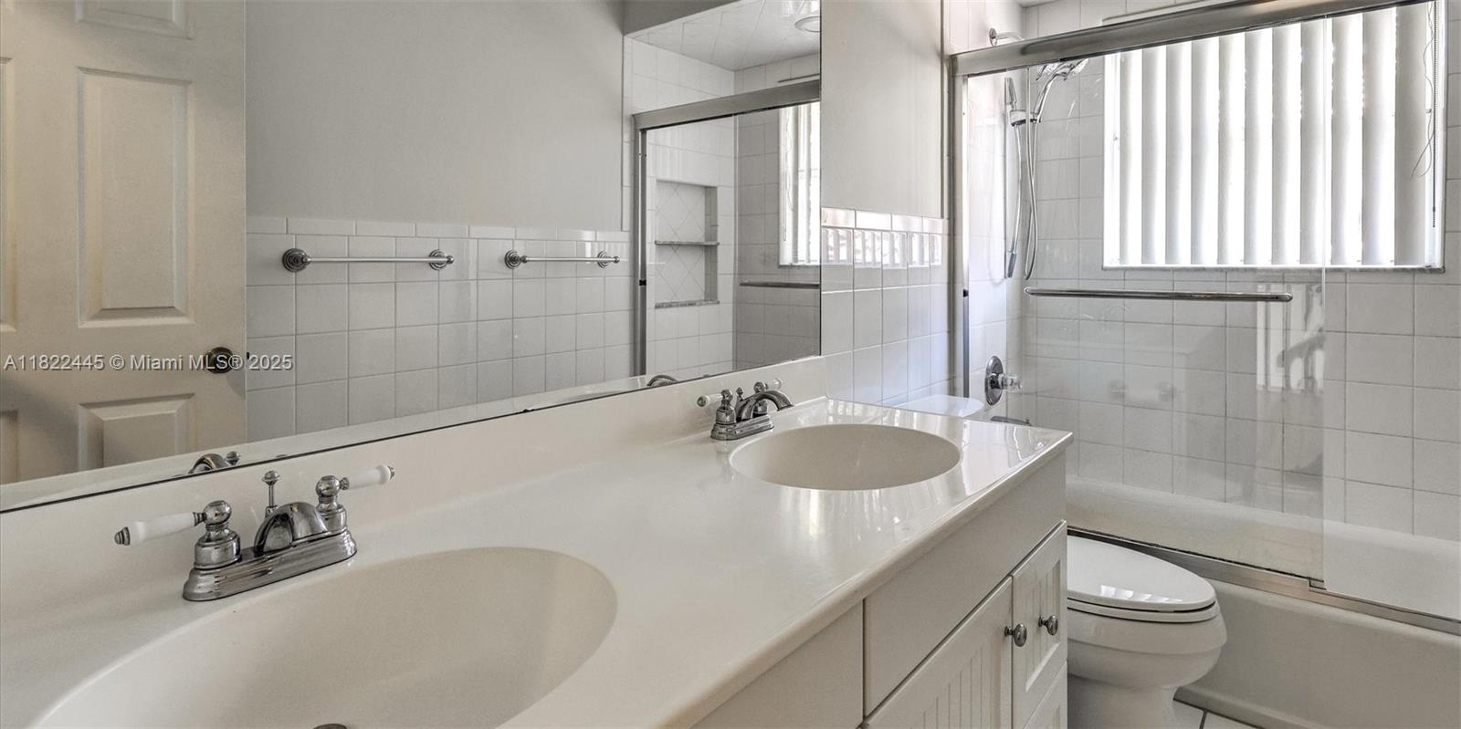 BRIDGEWATER AT PLANTATION - Residential