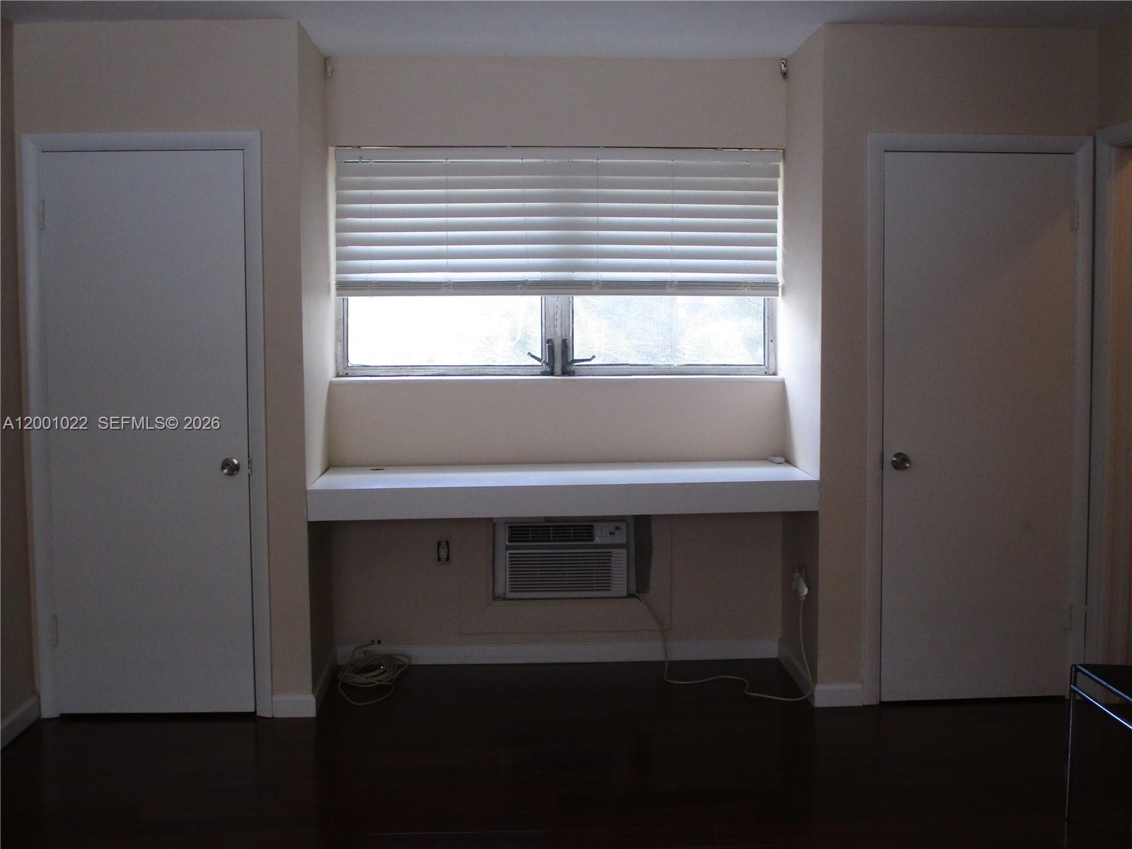 SANDILEE TOWNHOUSE CONDO - Residential Lease