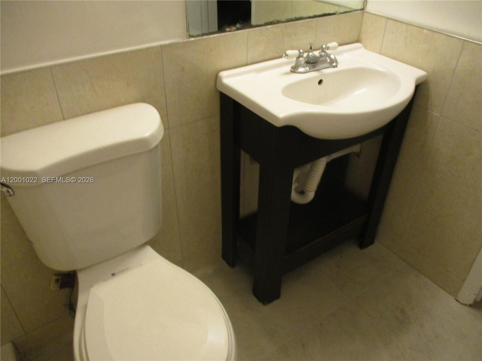 SANDILEE TOWNHOUSE CONDO - Residential Lease