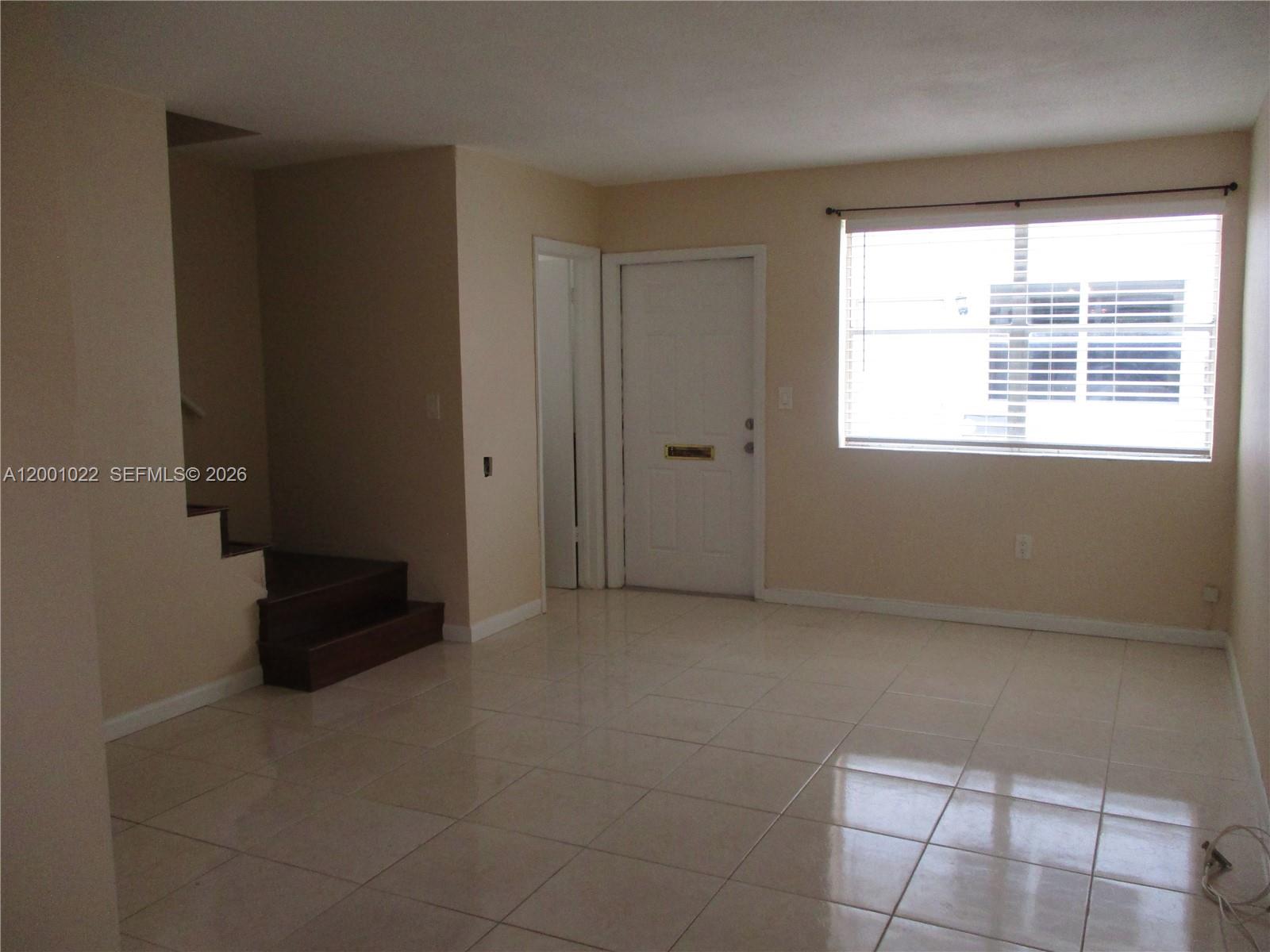 SANDILEE TOWNHOUSE CONDO - Residential Lease