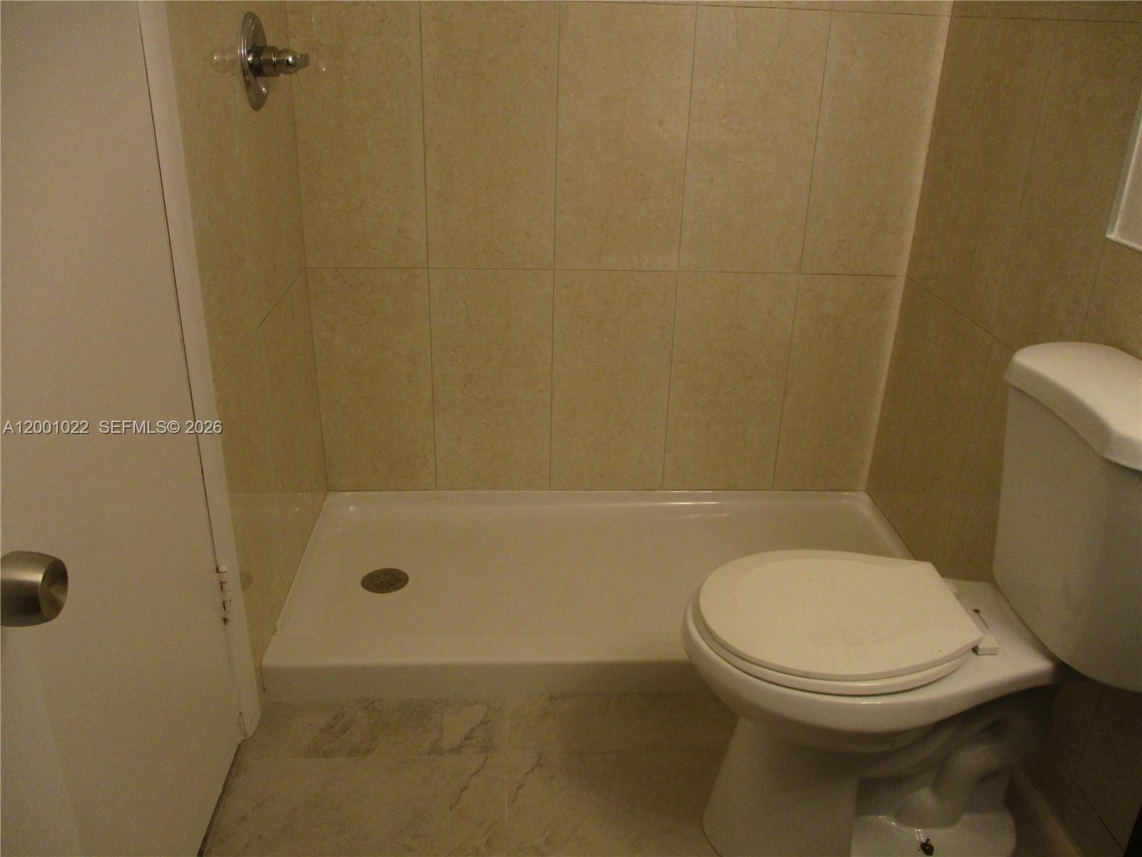 SANDILEE TOWNHOUSE CONDO - Residential Lease