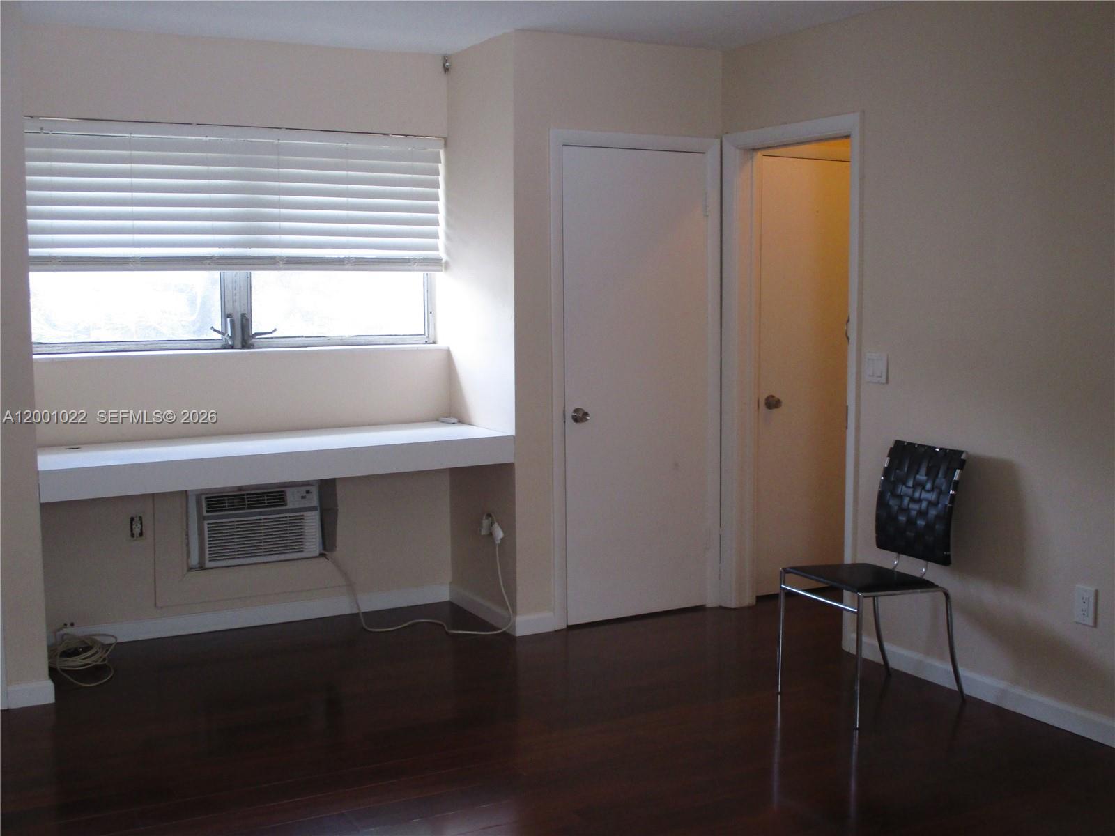 SANDILEE TOWNHOUSE CONDO - Residential Lease