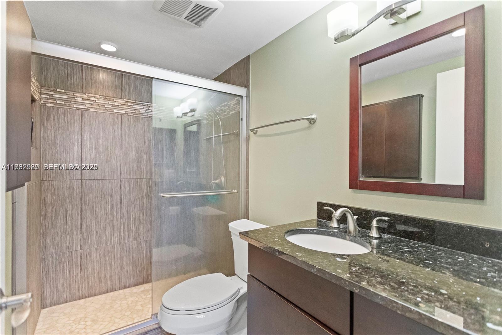 ESSEX TOWER CONDO - Residential Lease