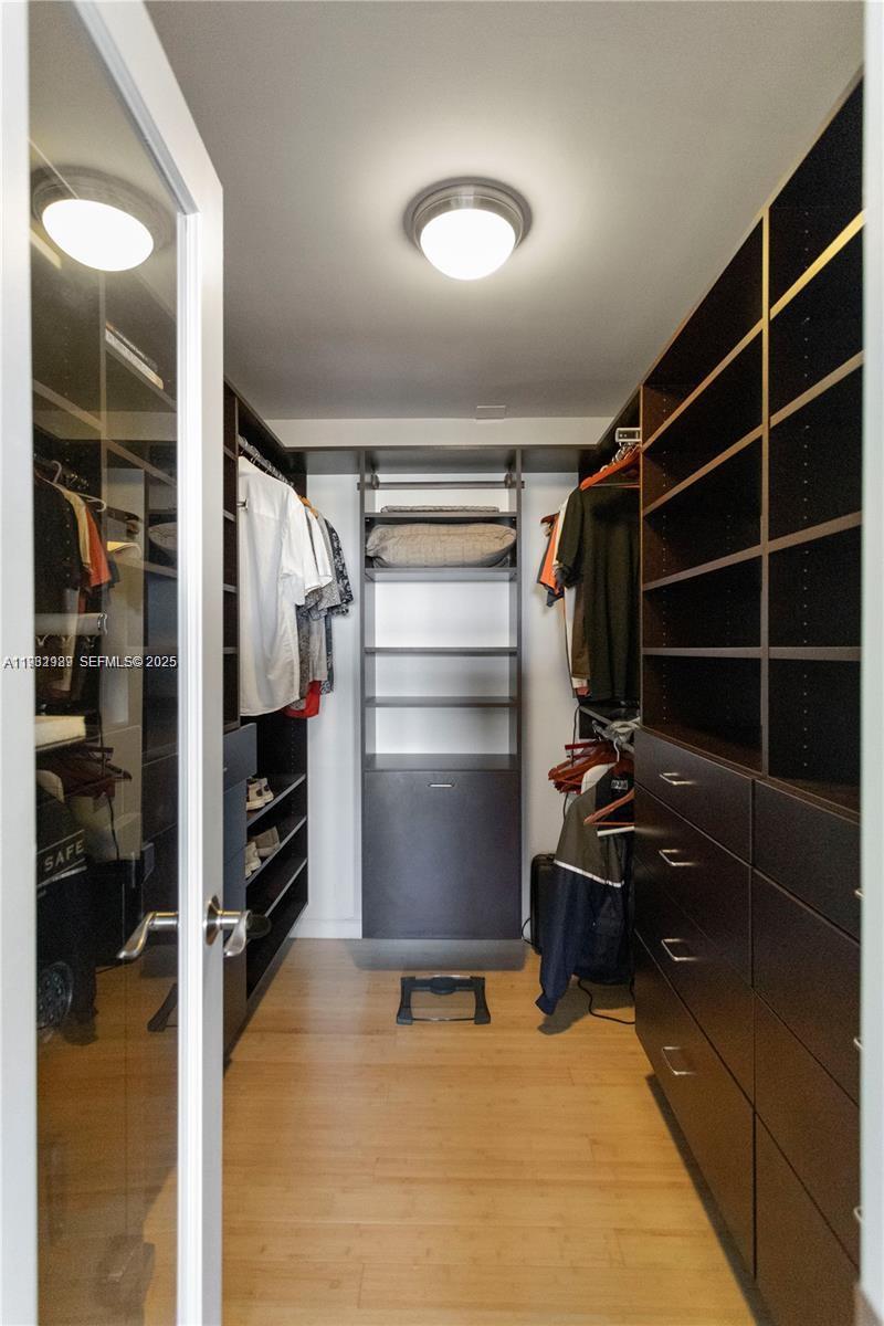 ESSEX TOWER CONDO - Residential Lease