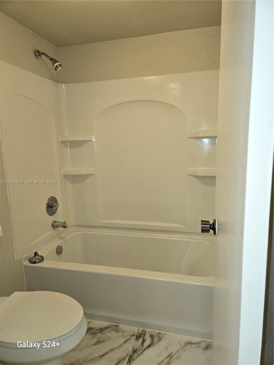 SUNSET PARK LAKE VILLAS S - Residential Lease