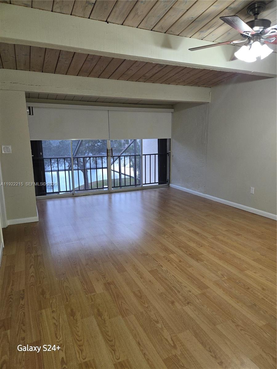 SUNSET PARK LAKE VILLAS S - Residential Lease