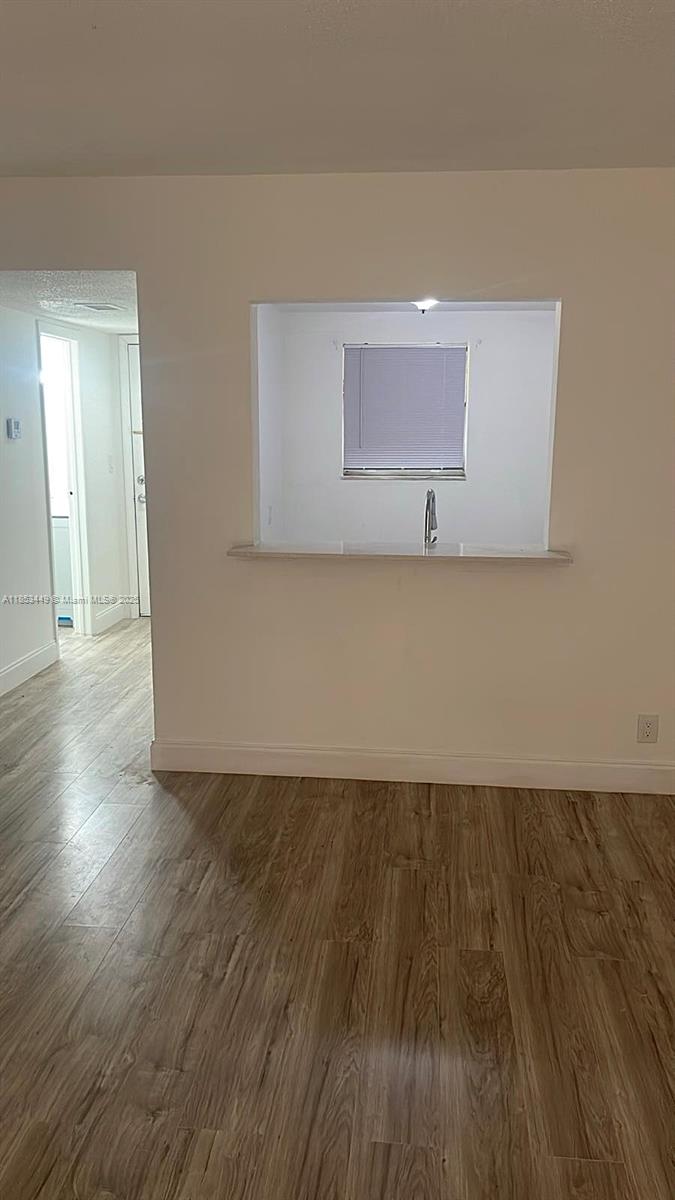 First and security deposit required ONLY TWO MONTHS! 1 bed 1.5 bath condo in Venetian Gardens. Easy to show!