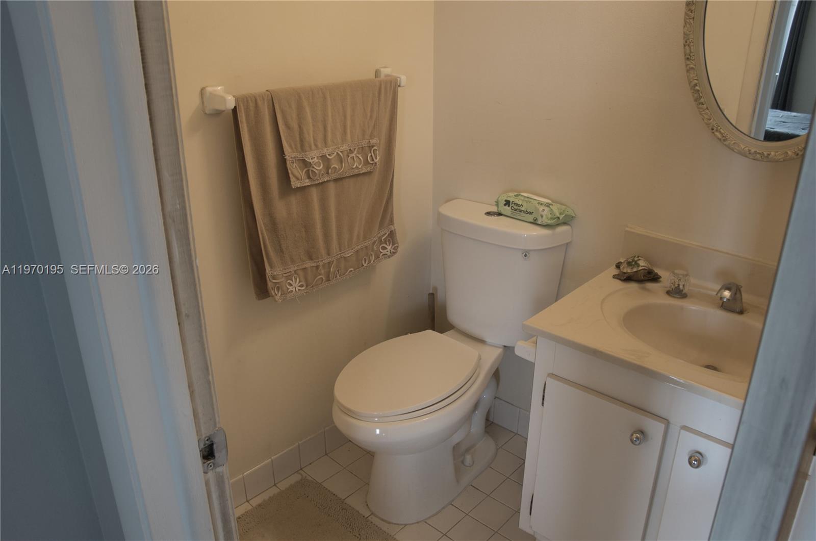 HILLCREST EAST NO 19 COND - Residential