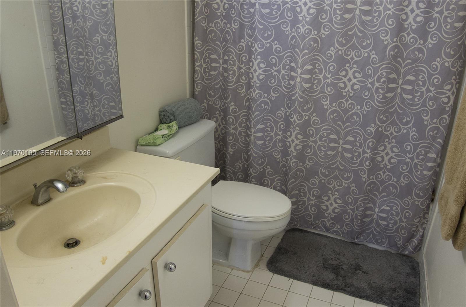 HILLCREST EAST NO 19 COND - Residential