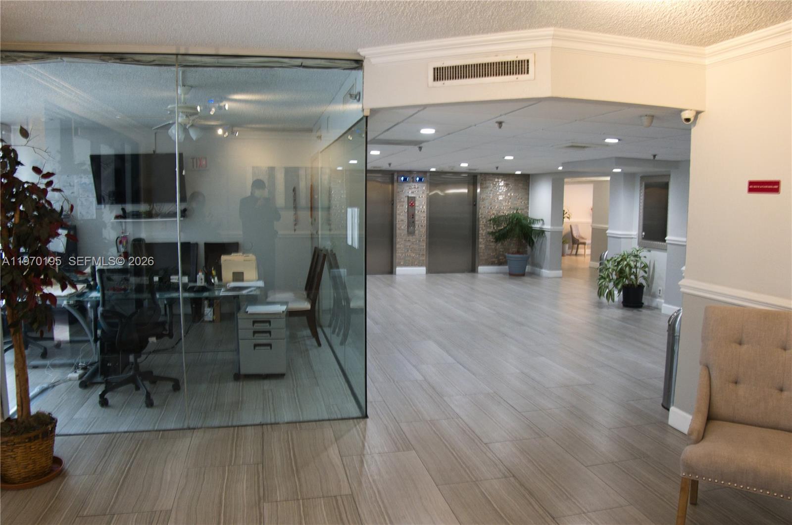 HILLCREST EAST NO 19 COND - Residential