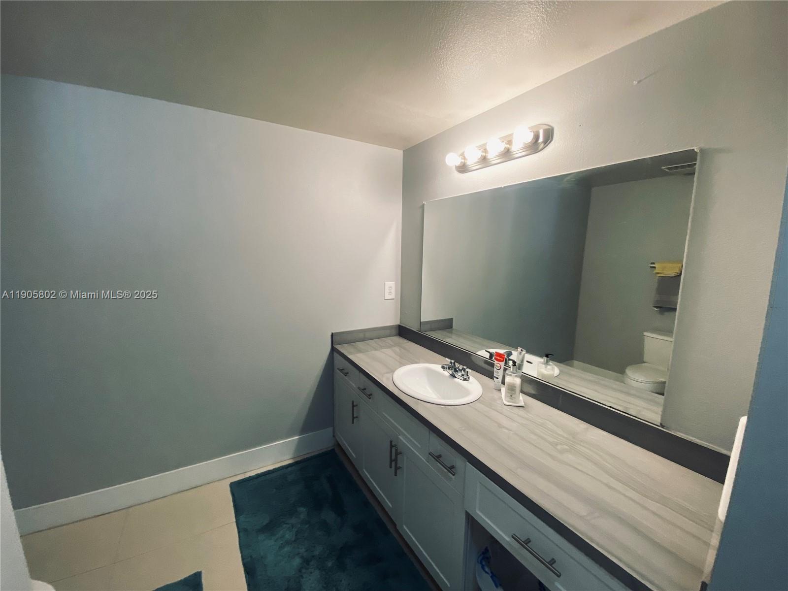 MARQUESA CONDO - Residential Lease