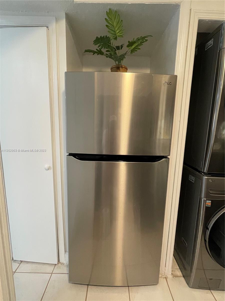 WATERVIEW CONDO - Residential Lease