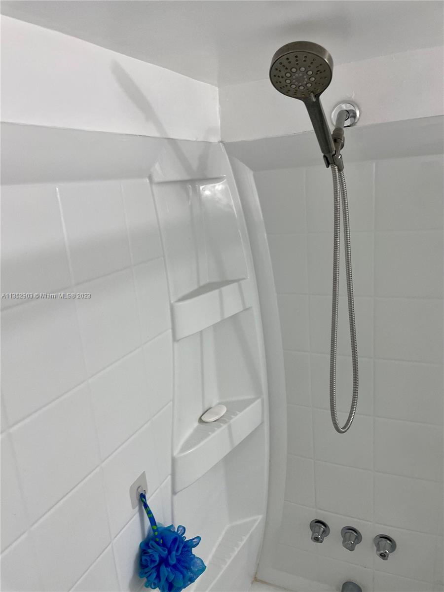 WATERVIEW CONDO - Residential Lease