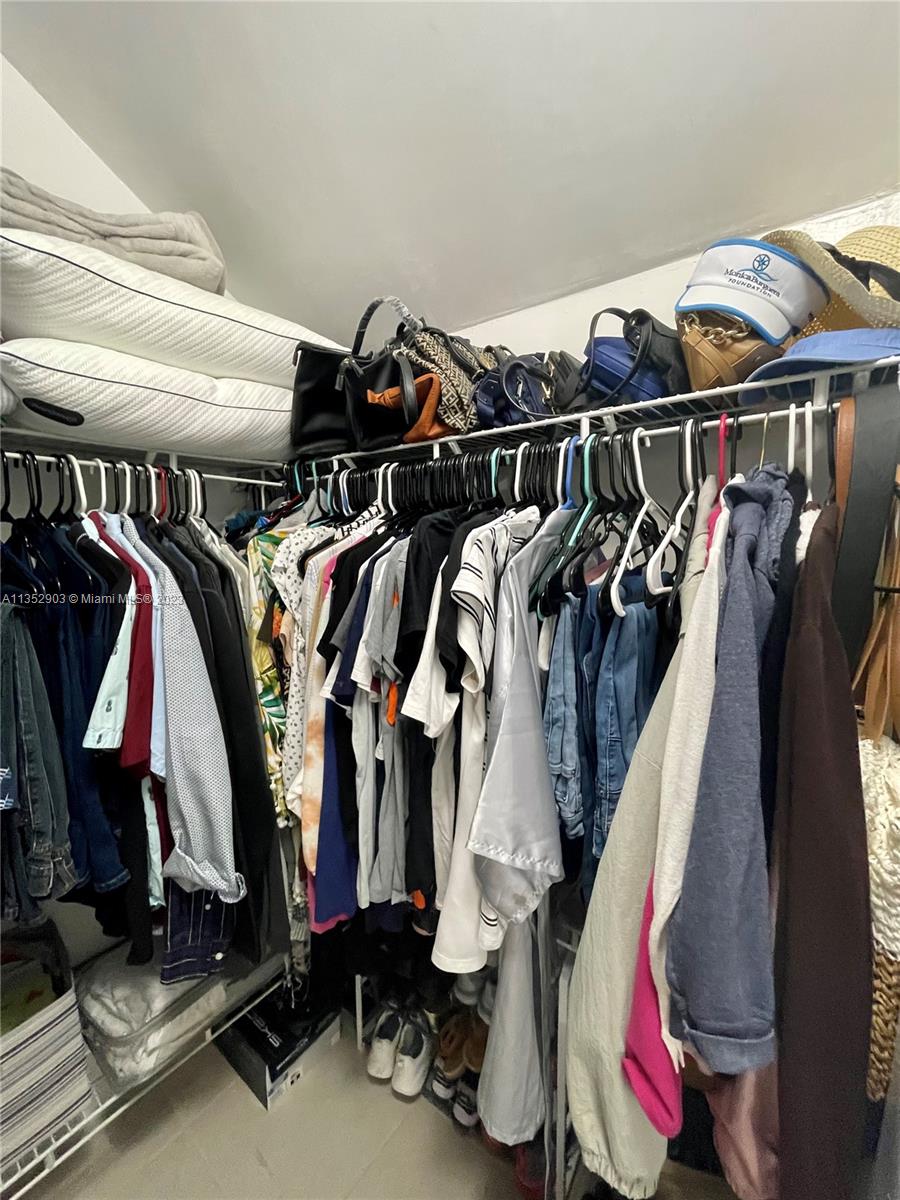 WATERVIEW CONDO - Residential Lease