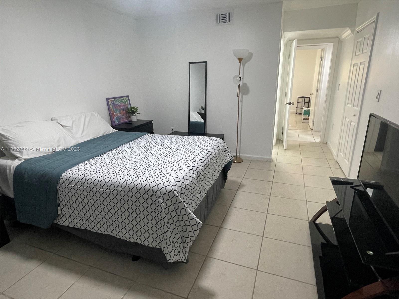 WATERVIEW CONDO - Residential Lease