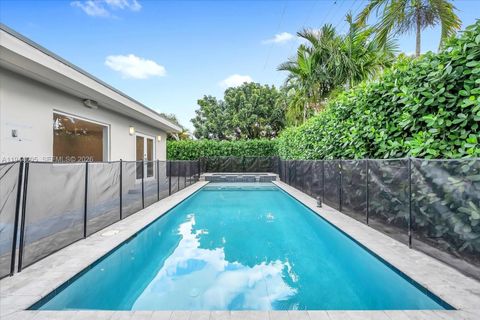 10330 SW 51st St Miami FL 33165