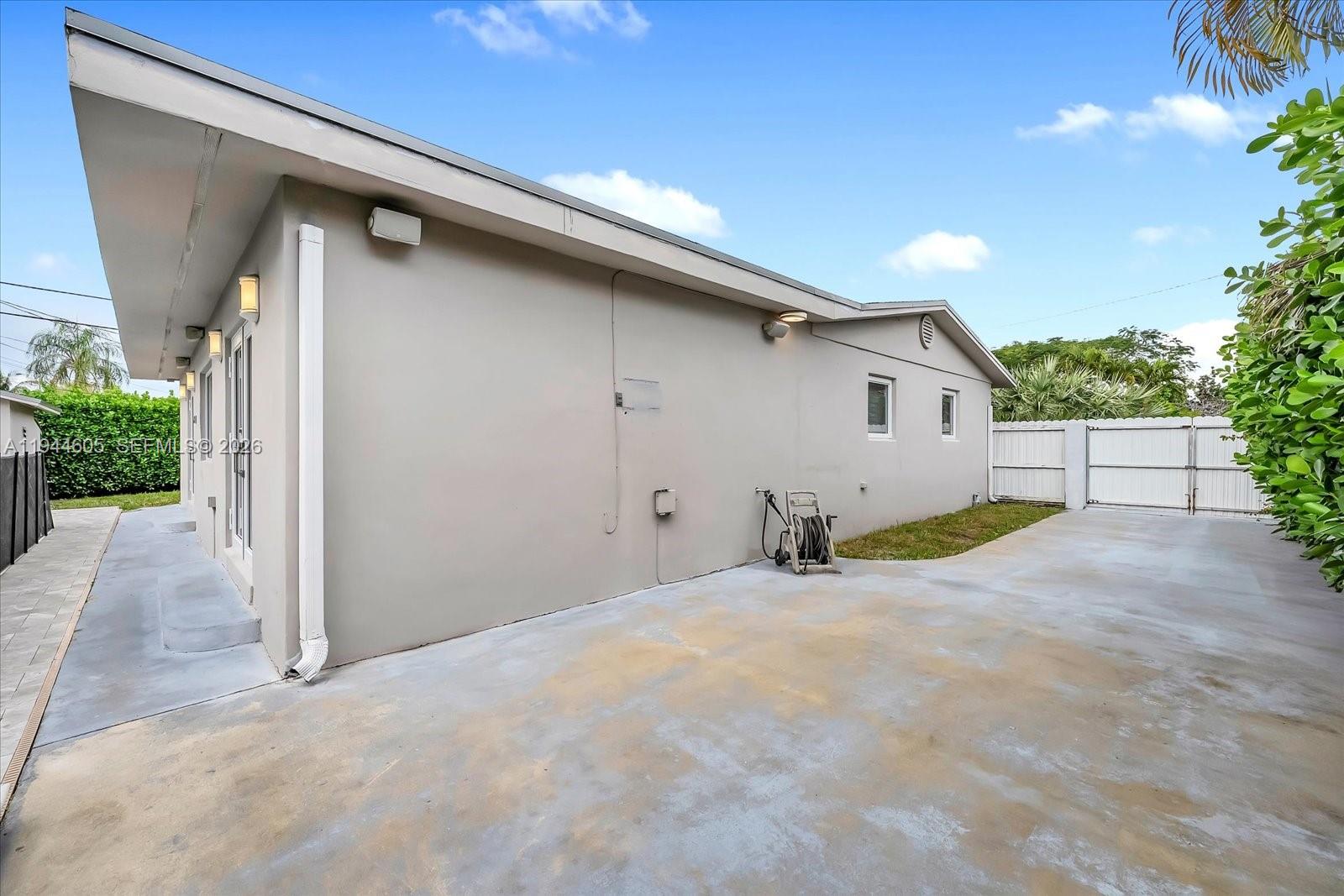 HEFTLER HOMES SEC 3 - Residential Lease