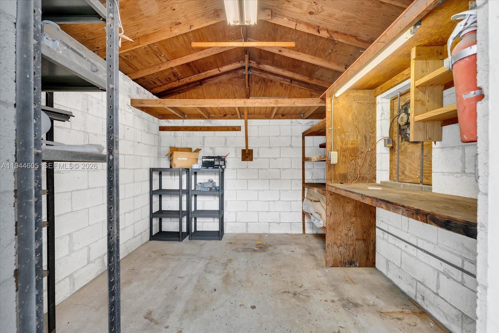 HEFTLER HOMES SEC 3 - Residential Lease