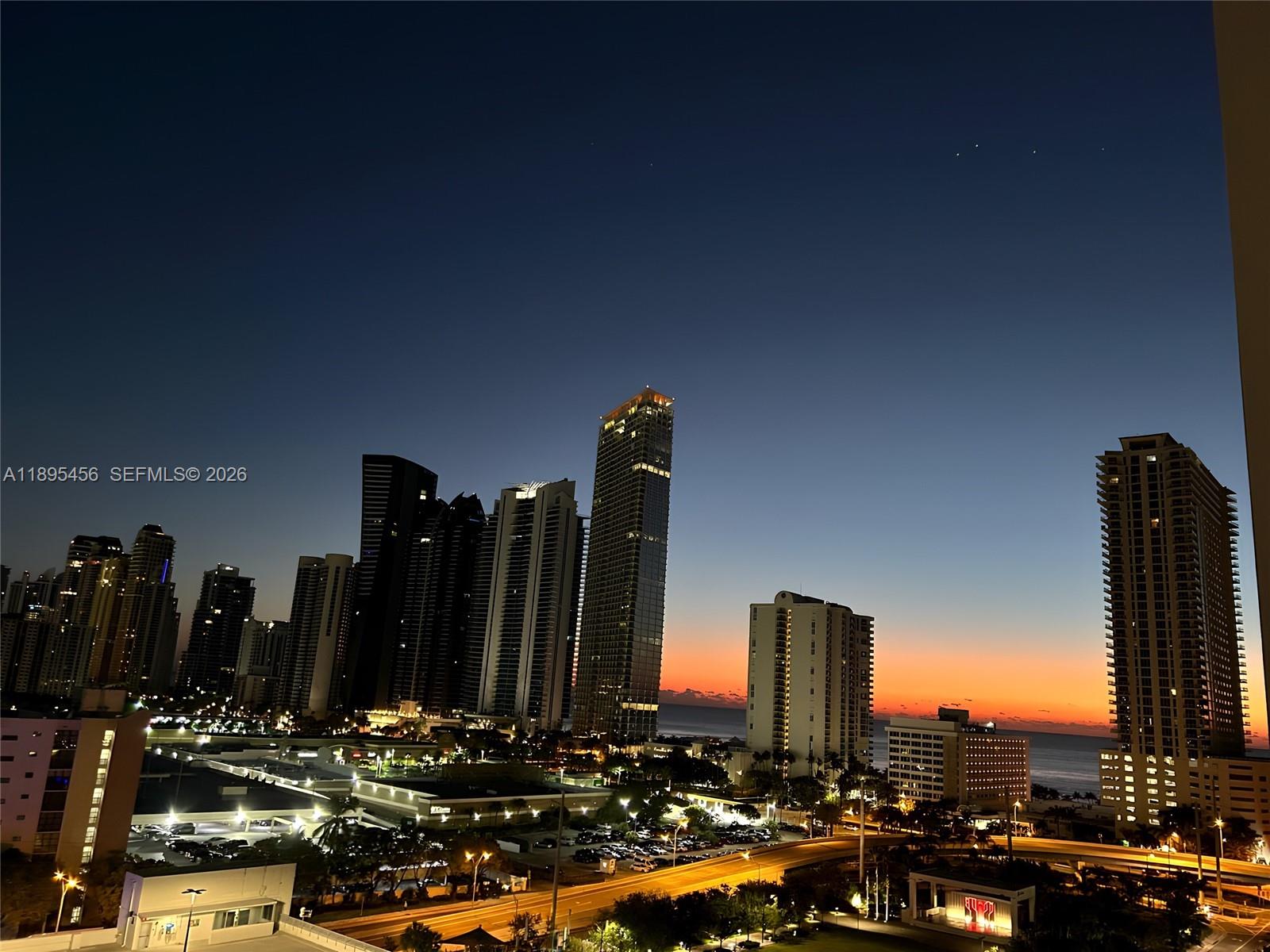 PARQUE TOWERS CONDO - Residential