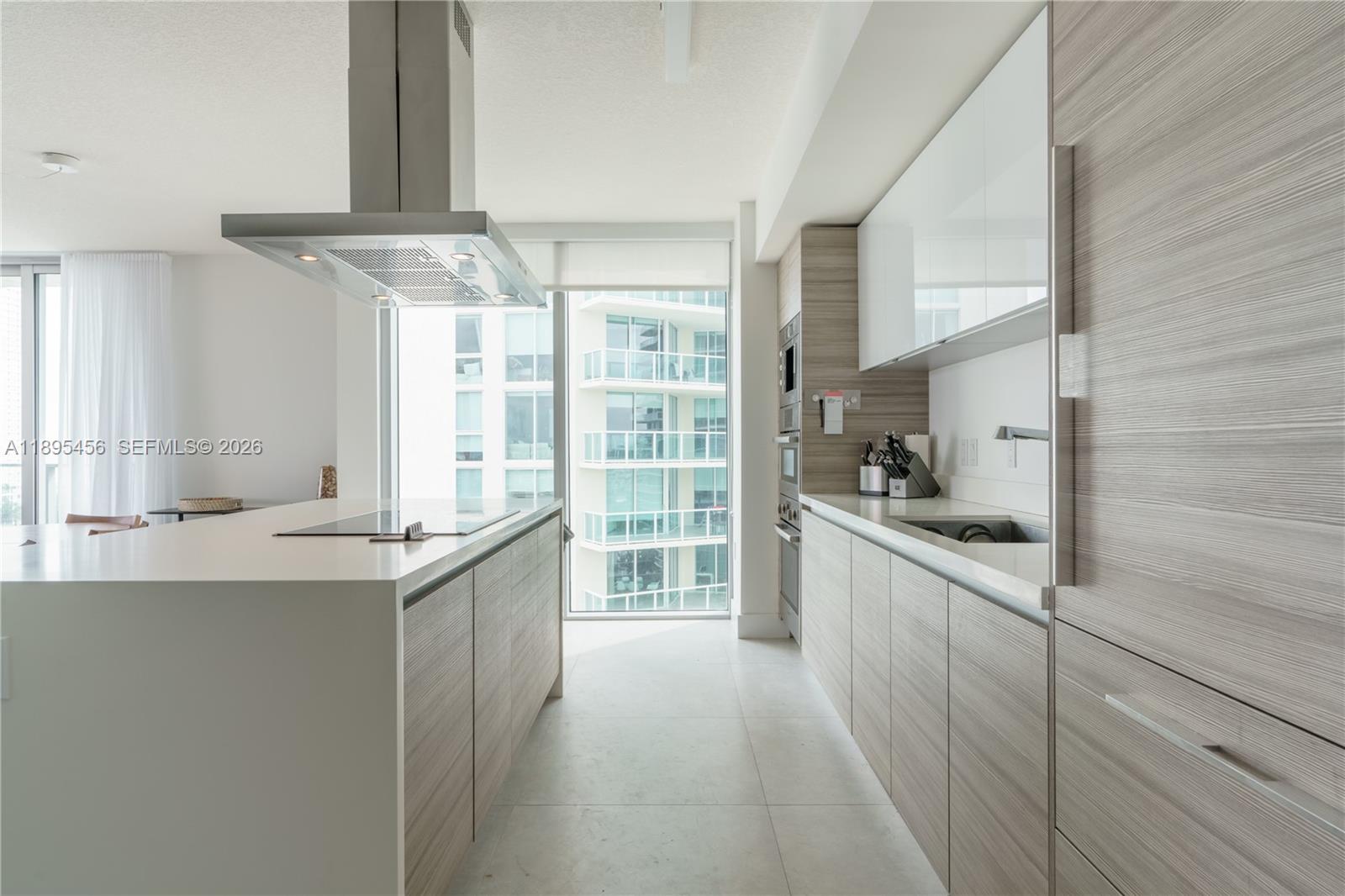 PARQUE TOWERS CONDO - Residential