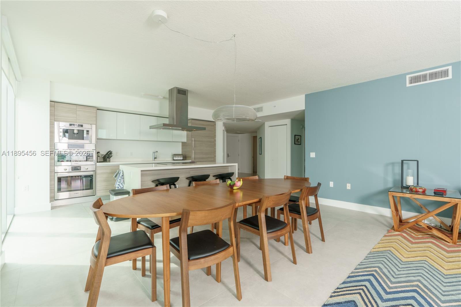 PARQUE TOWERS CONDO - Residential