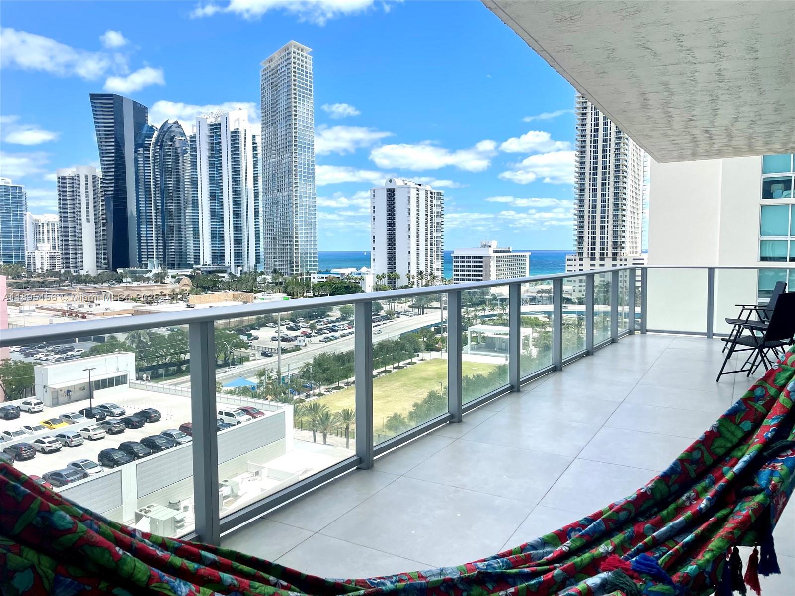 PARQUE TOWERS CONDO - Residential
