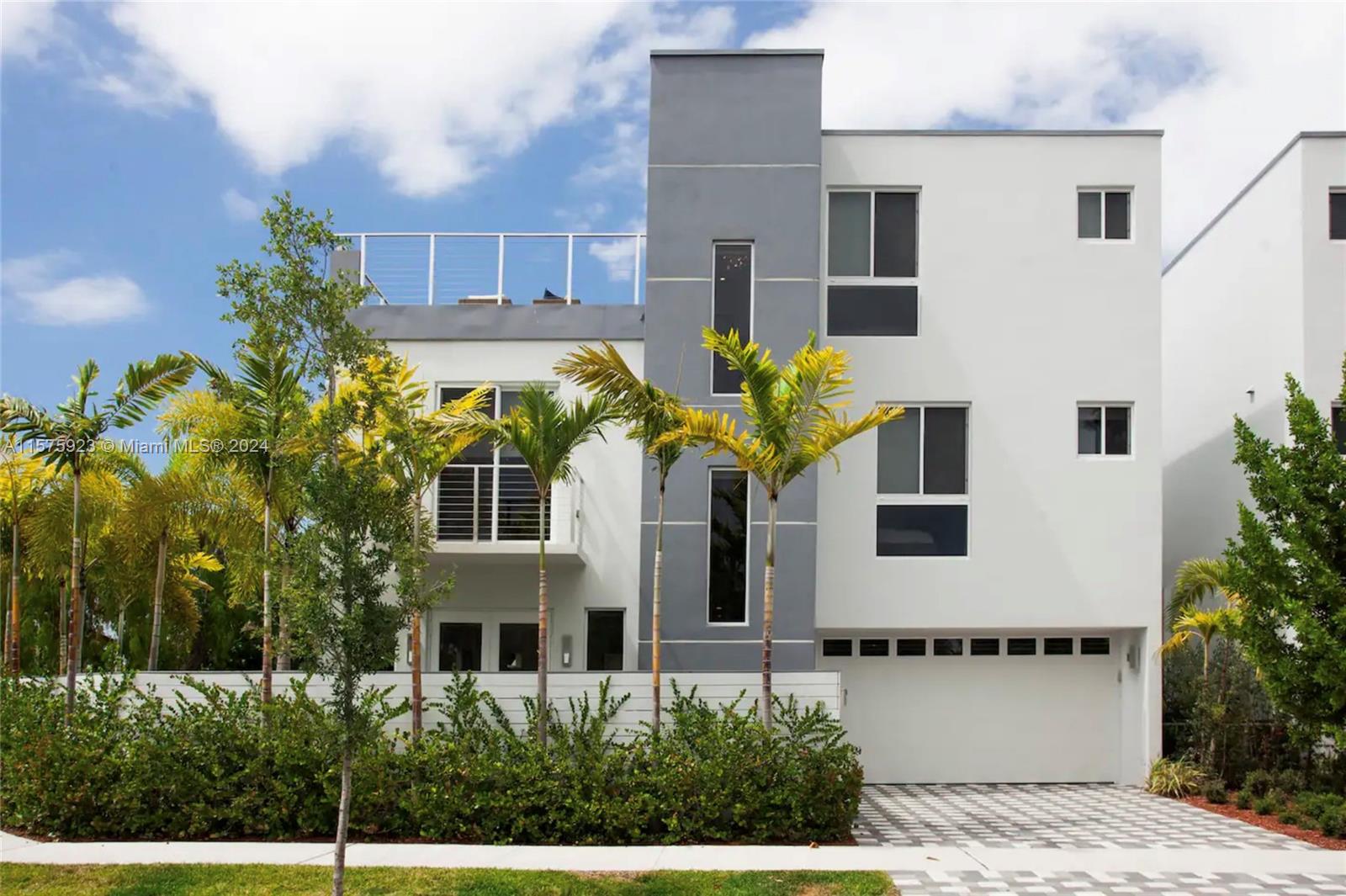 Rental Property at 1601 Ne 8th St St, Fort Lauderdale, Broward County, Florida - Bedrooms: 4 
Bathrooms: 5  - $10,000 MO.