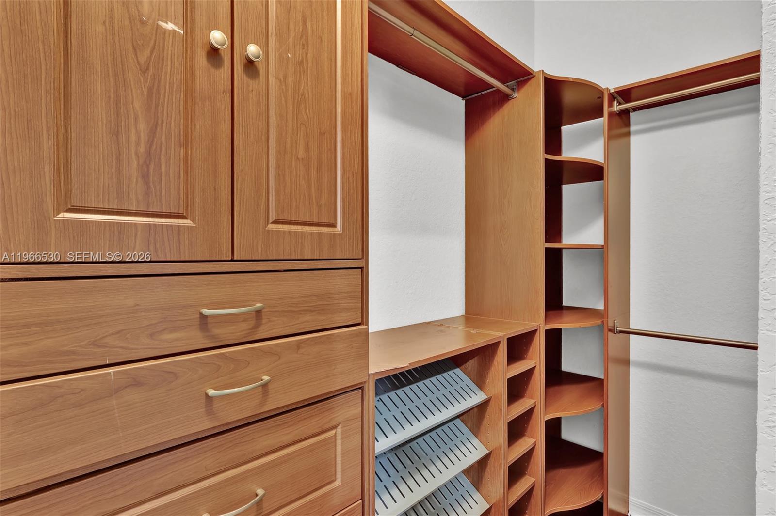 LAS TERRAZAS AT VIZCAYA - Residential