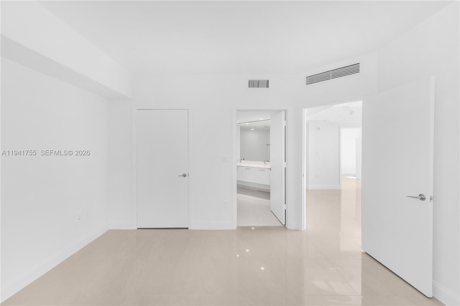 500 BRICKELL WEST CONDO - Residential Lease