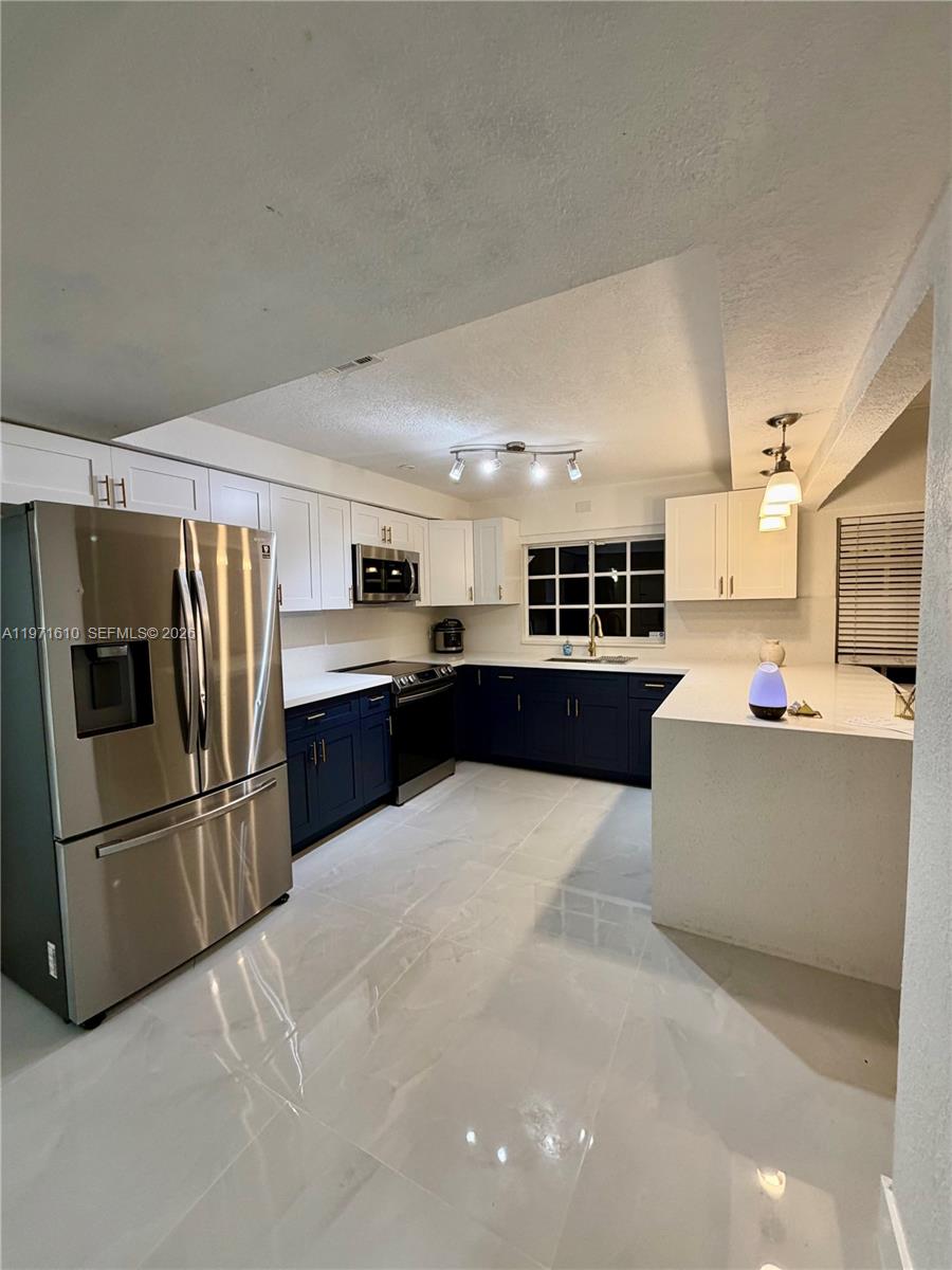 SIERRA MIRADA - Residential