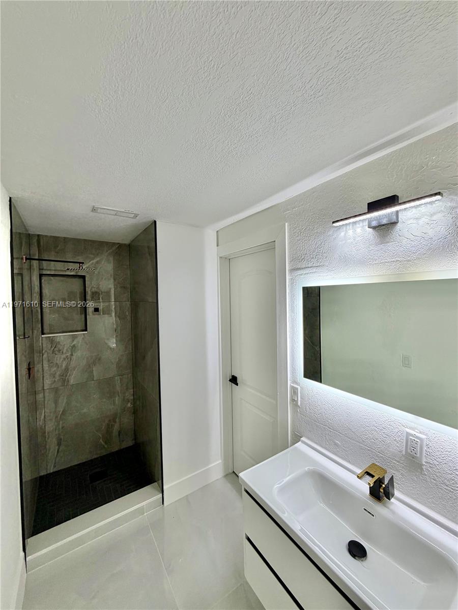 SIERRA MIRADA - Residential