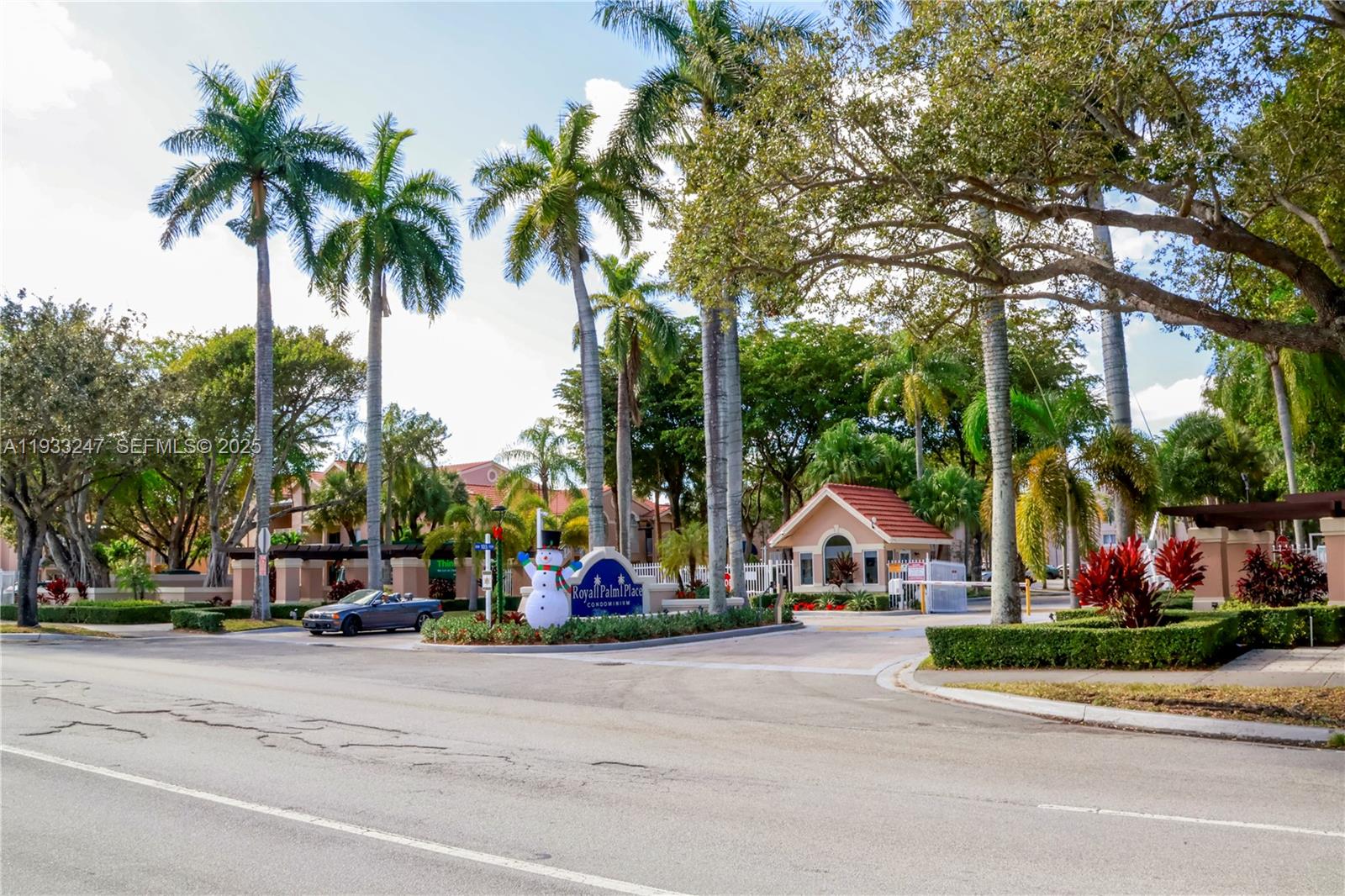 ROYAL PALM PLACE - Residential Lease