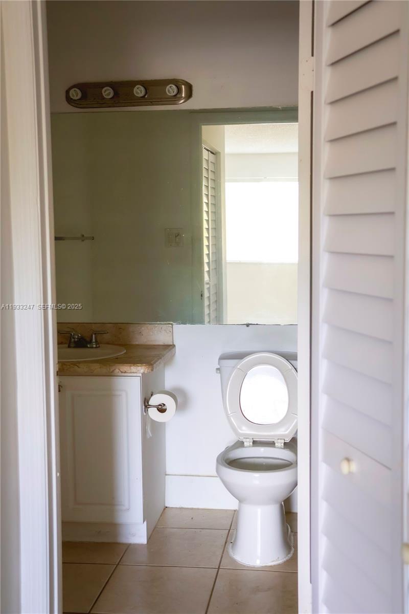 ROYAL PALM PLACE - Residential Lease