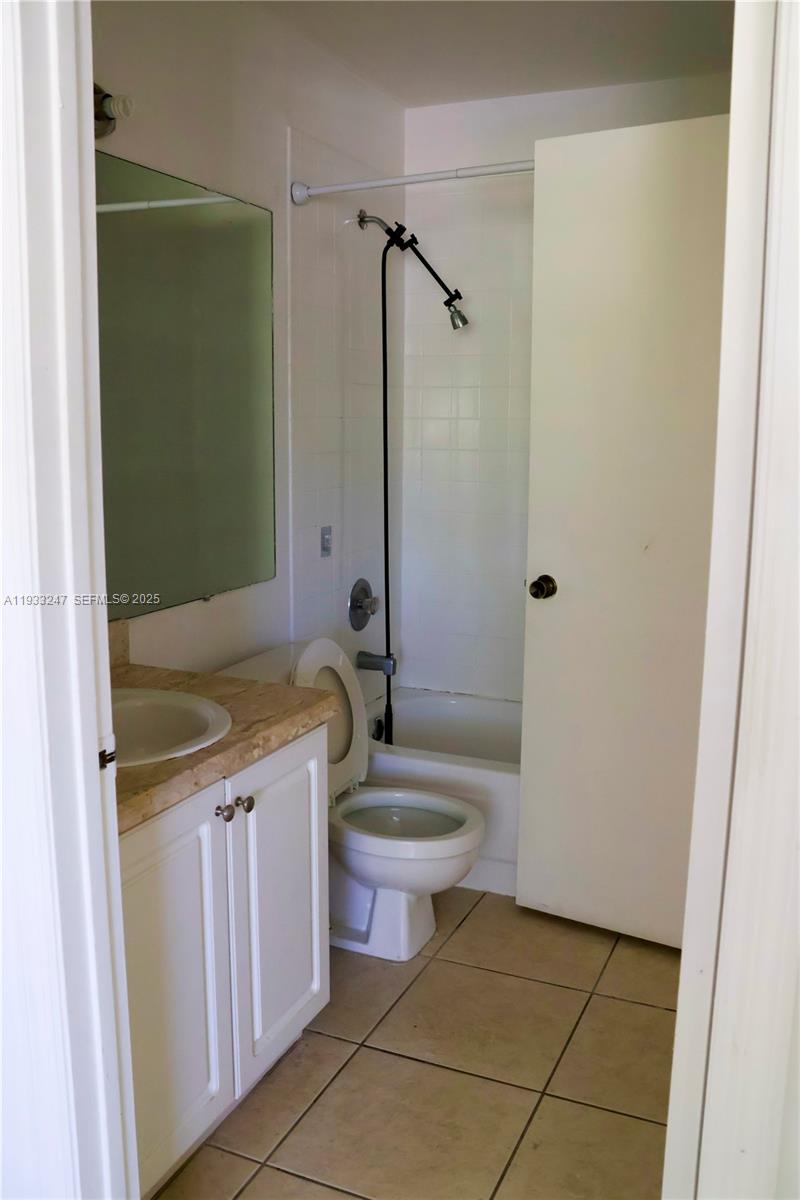 ROYAL PALM PLACE - Residential Lease