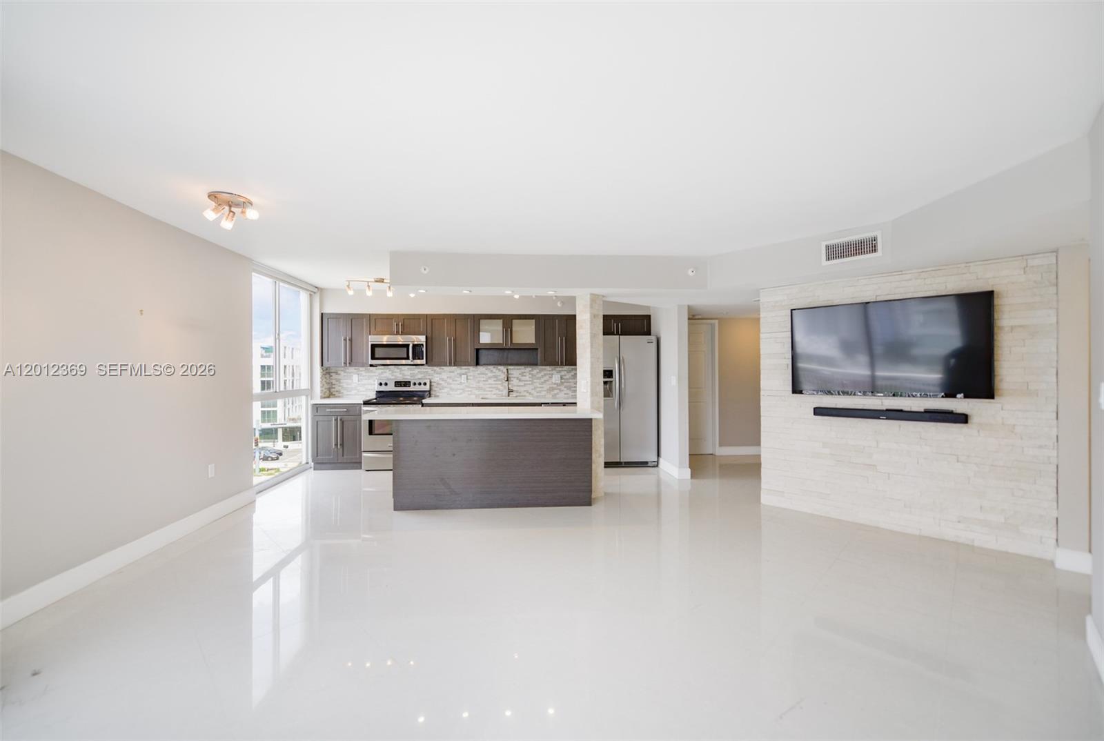 1688 West Ave 503