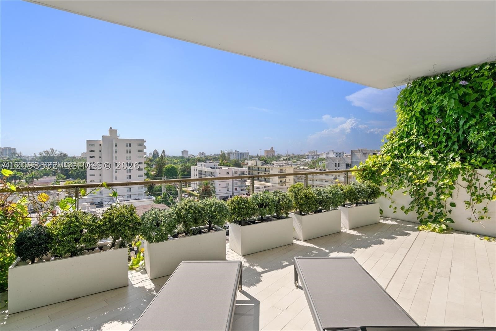 1300 Monad Ter 6C, Miami Beach, FL, 33139/$1,875,000 2 1300 Monad Ter 6C