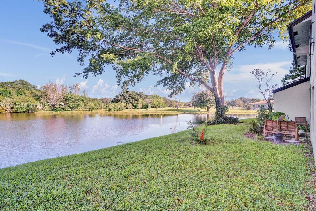 BAYWOOD VILLAGE I-A CONDO - Residential