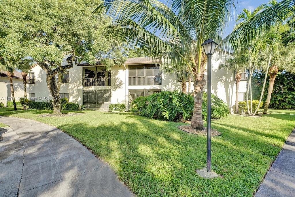 BAYWOOD VILLAGE I-A CONDO - Residential